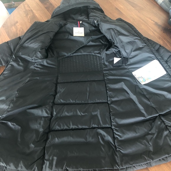 Authentic Moncler Taleve - 0/XS - Picture 11 of 16
